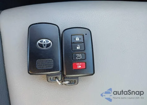 2013 Toyota Rav4 Limited z USA, uszkodzony, nr VIN 2T3DFREV6DW068040